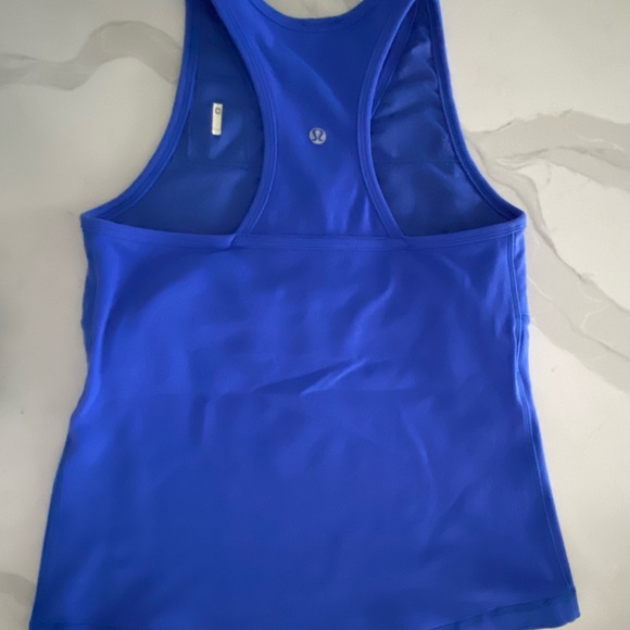 🔥Lululemon Tank Top Size 4🔥 - Picture 2 of 5